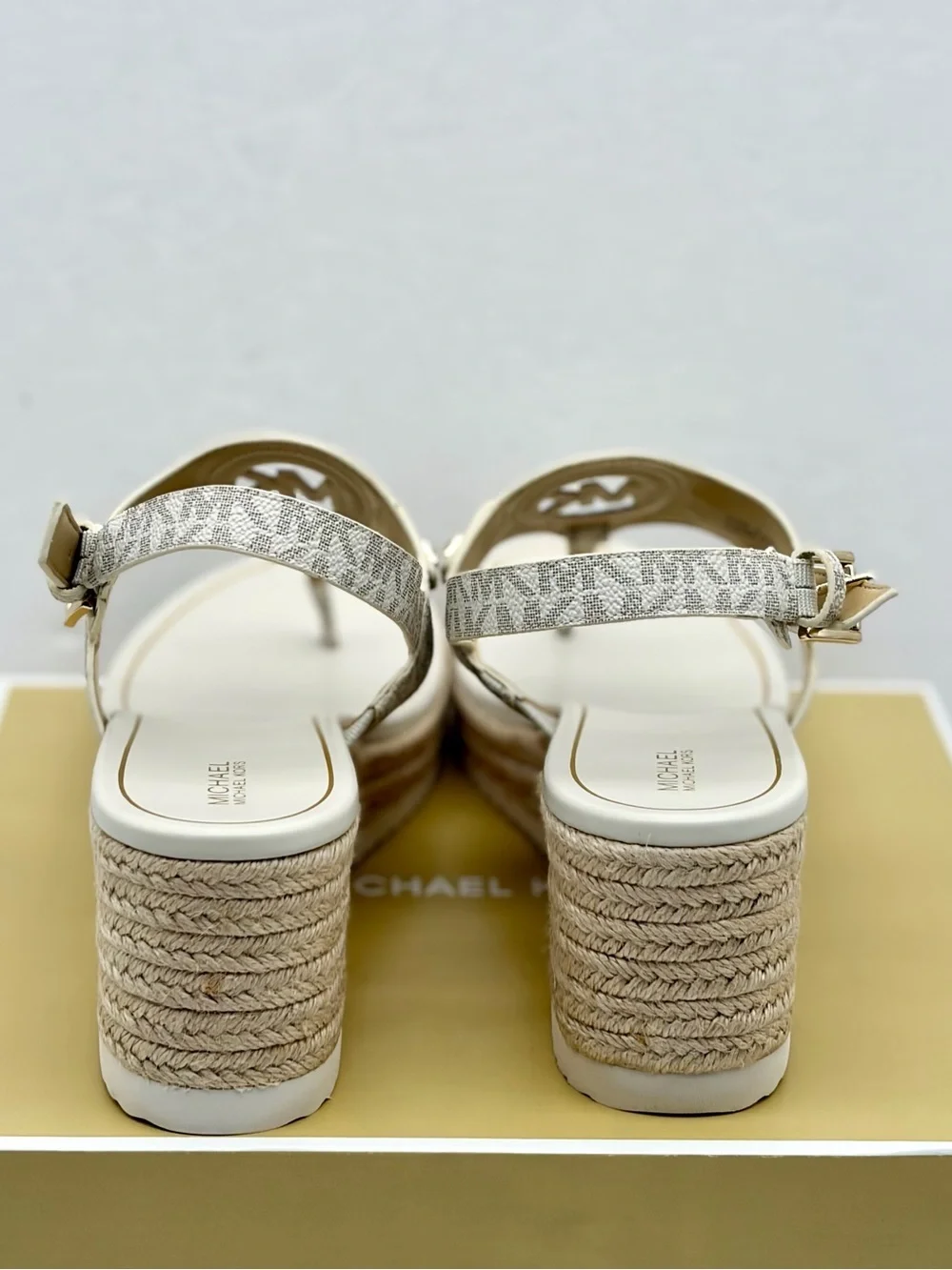 Michael Kors Aubrey Cutout Leather Wedge Sandal Vanilla 10